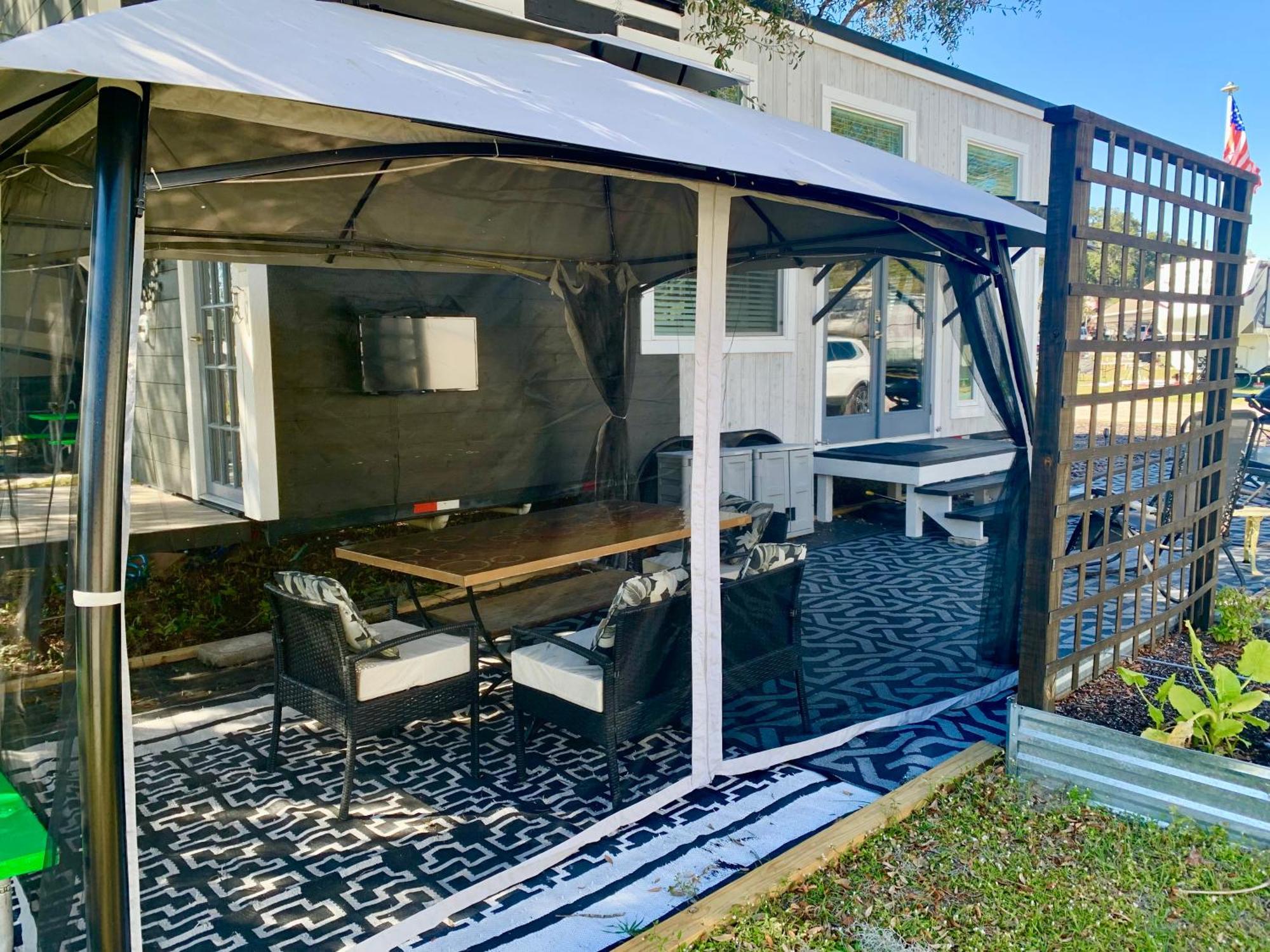 Pet Friendly, Modern Tiny House In Vibrant Clermont Villa Exterior photo